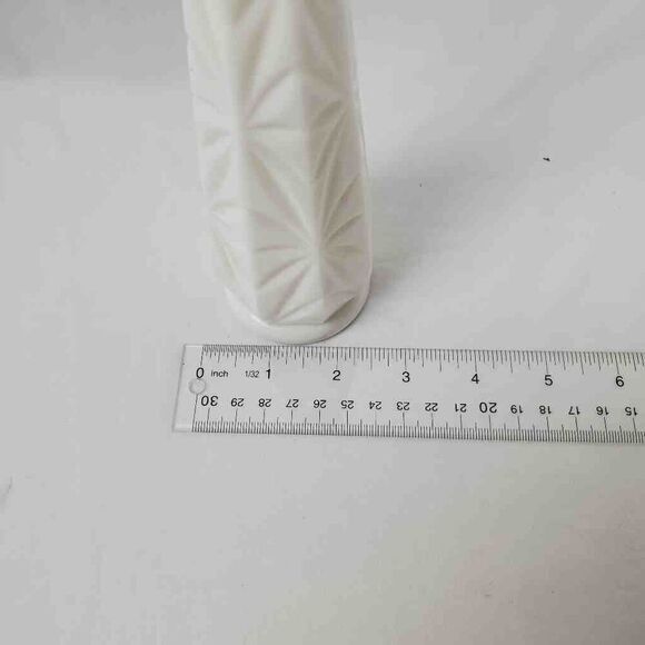 Hoosier Vase 9" Milk Glass Starburst Design Flower Bud Vintage MCM Farm White - Picture 3 of 6